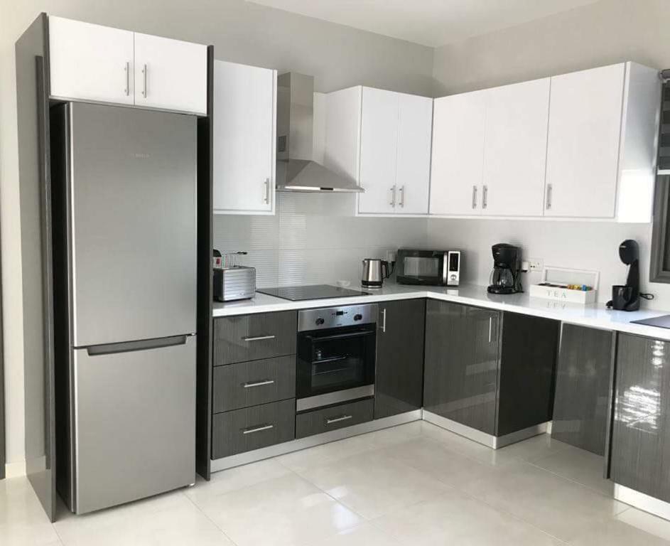 Mare Monte Seaview Boutique Apartment Paphos Exteriör bild