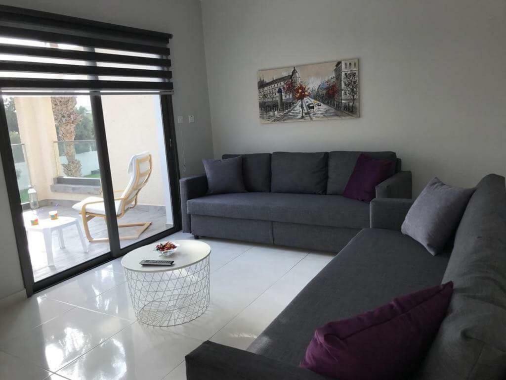 Mare Monte Seaview Boutique Apartment Paphos Exteriör bild