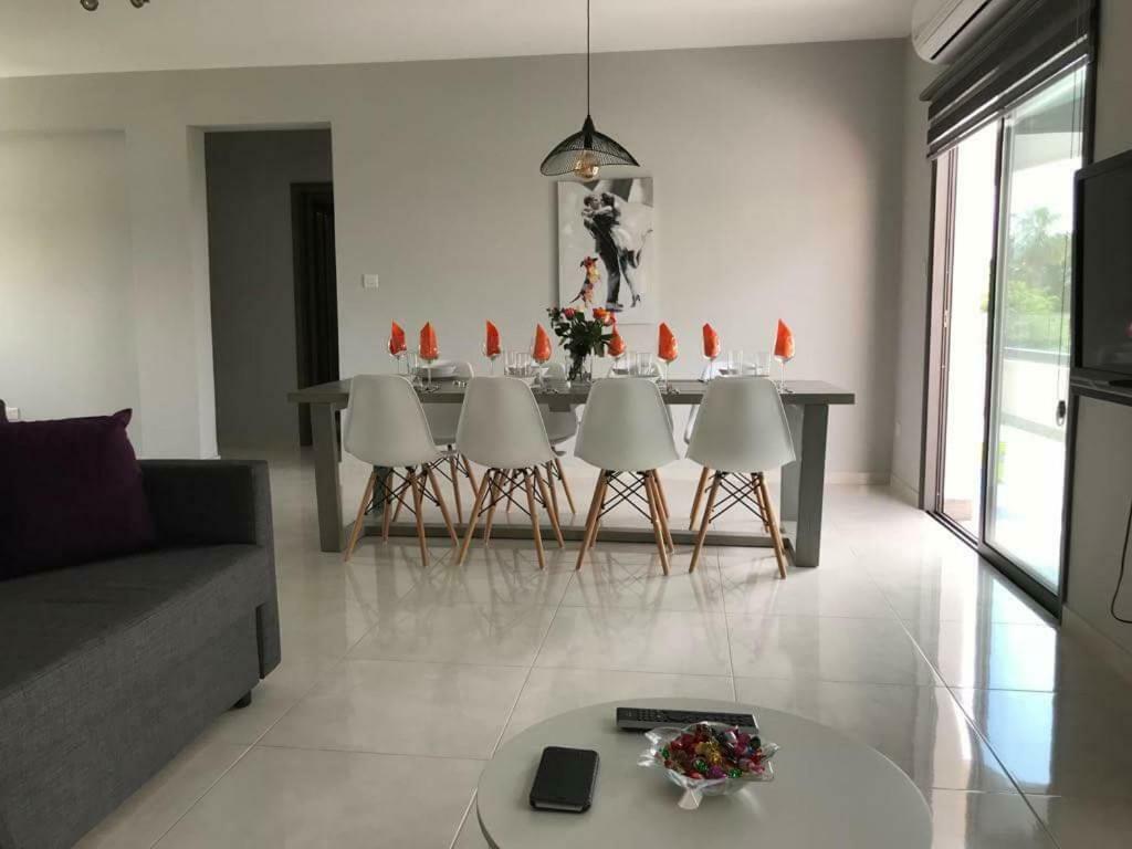Mare Monte Seaview Boutique Apartment Paphos Exteriör bild